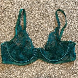 Green lace bra